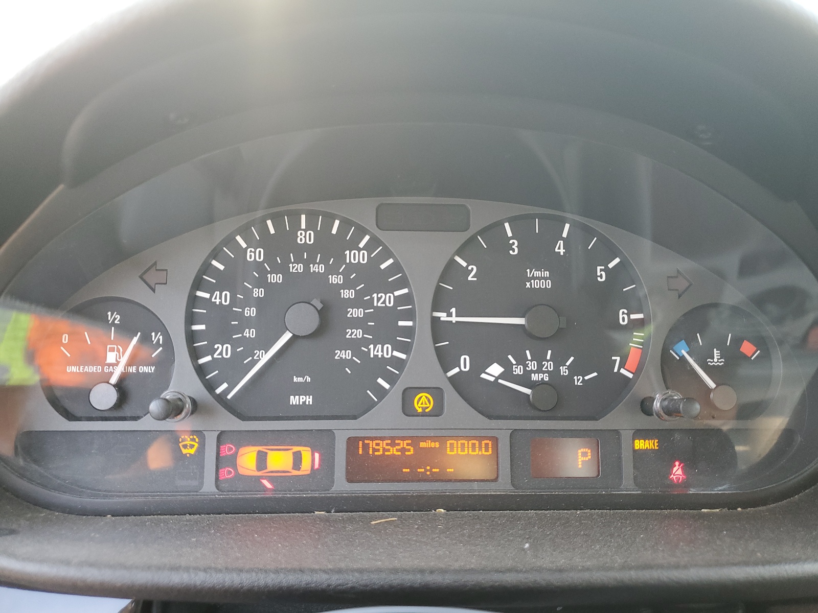 WBAET37494NJ95206 2004 BMW 325 I