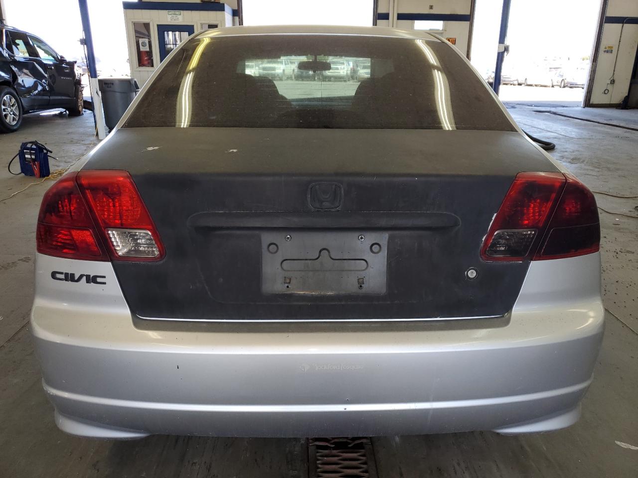 2004 Honda Civic Dx Vp VIN: 2HGES16384H587008 Lot: 62830204