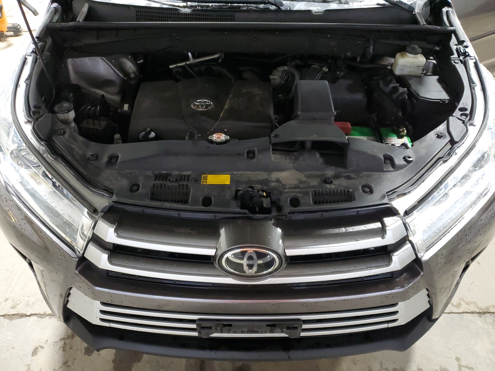 5TDJZRFH3HS465487 2017 Toyota Highlander Se