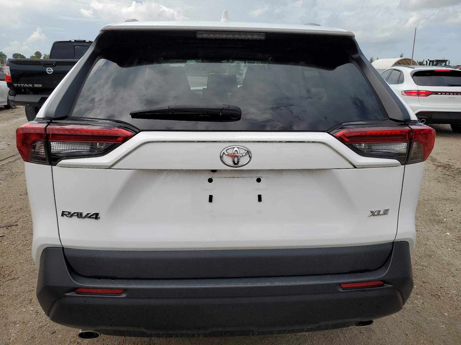 2T3W1RFV0NW219591 2022 Toyota Rav4 Xle