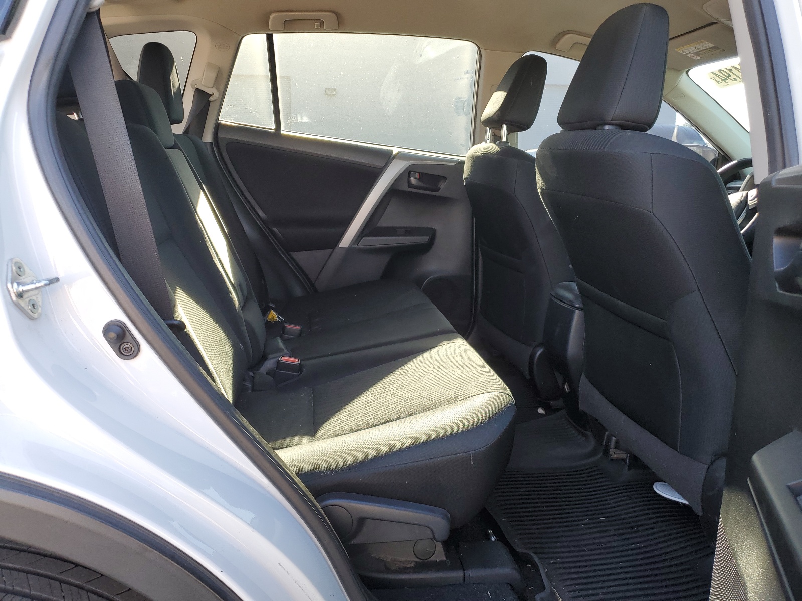 2T3ZFREV8HW402726 2017 Toyota Rav4 Le