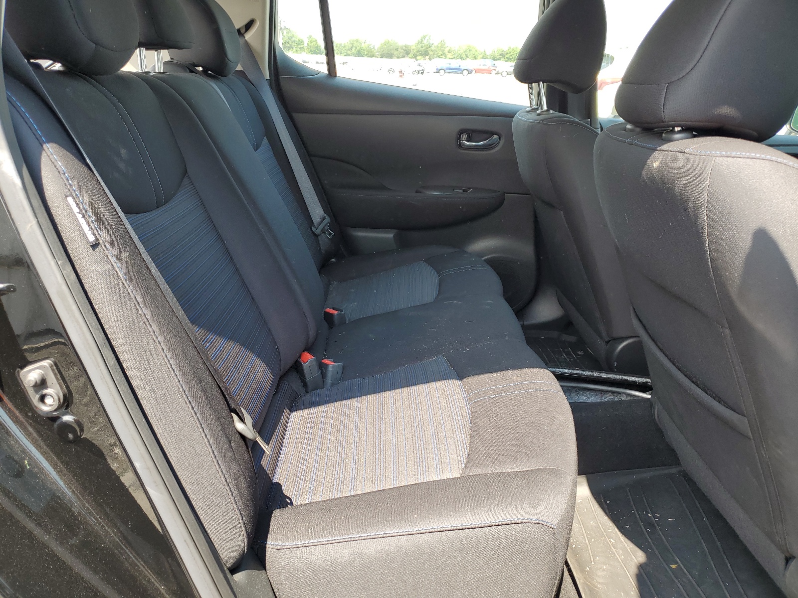 1N4AZ1BV8NC564211 2022 Nissan Leaf S