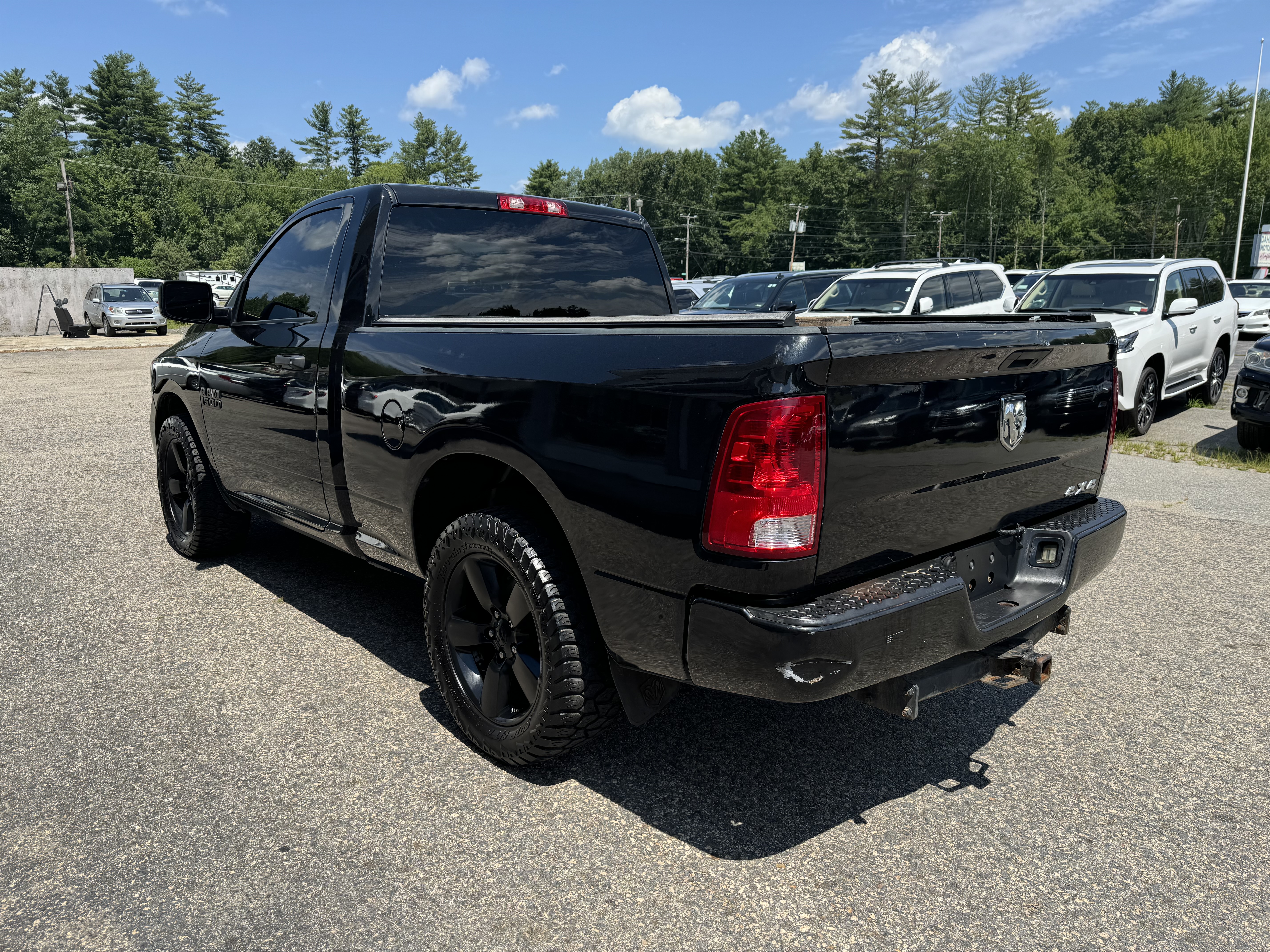 2017 Ram 1500 St vin: 3C6JR7AG1HG660903