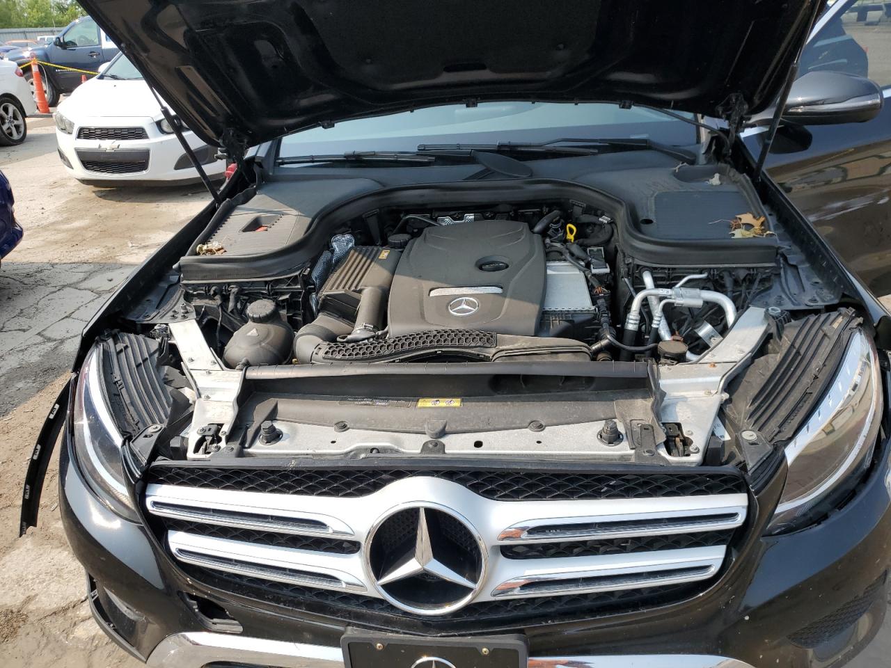 WDC0G4KB7HF120964 2017 Mercedes-Benz Glc 300 4Matic