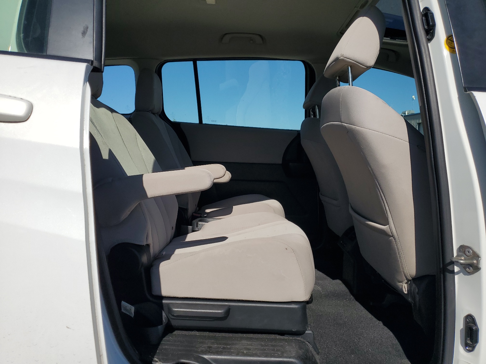 JM1CW2CL1D0148743 2013 Mazda 5