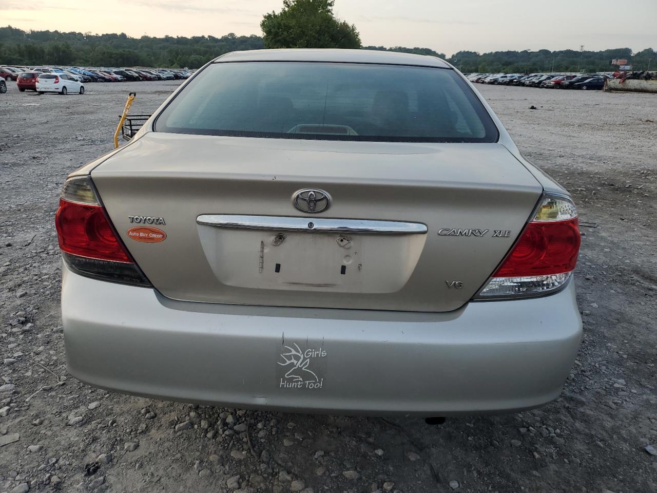 2005 Toyota Camry Le VIN: 4T1BF32K45U082608 Lot: 62467914
