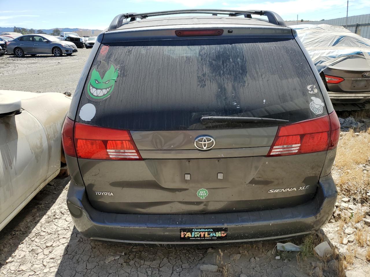 2004 Toyota Sienna - Image 6