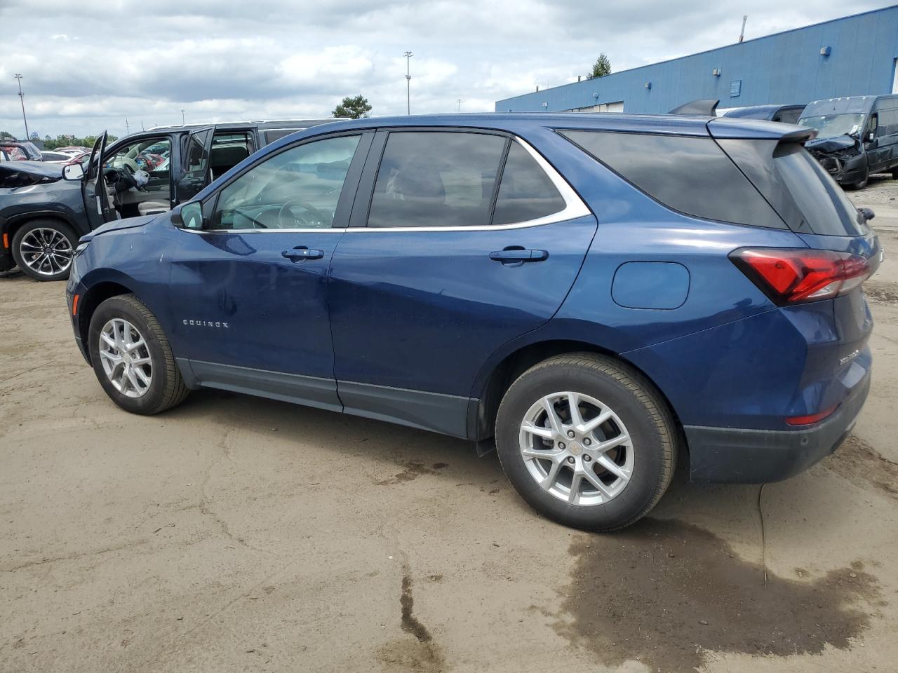 3GNAXUEV9NS231188 2022 CHEVROLET EQUINOX - Image 2