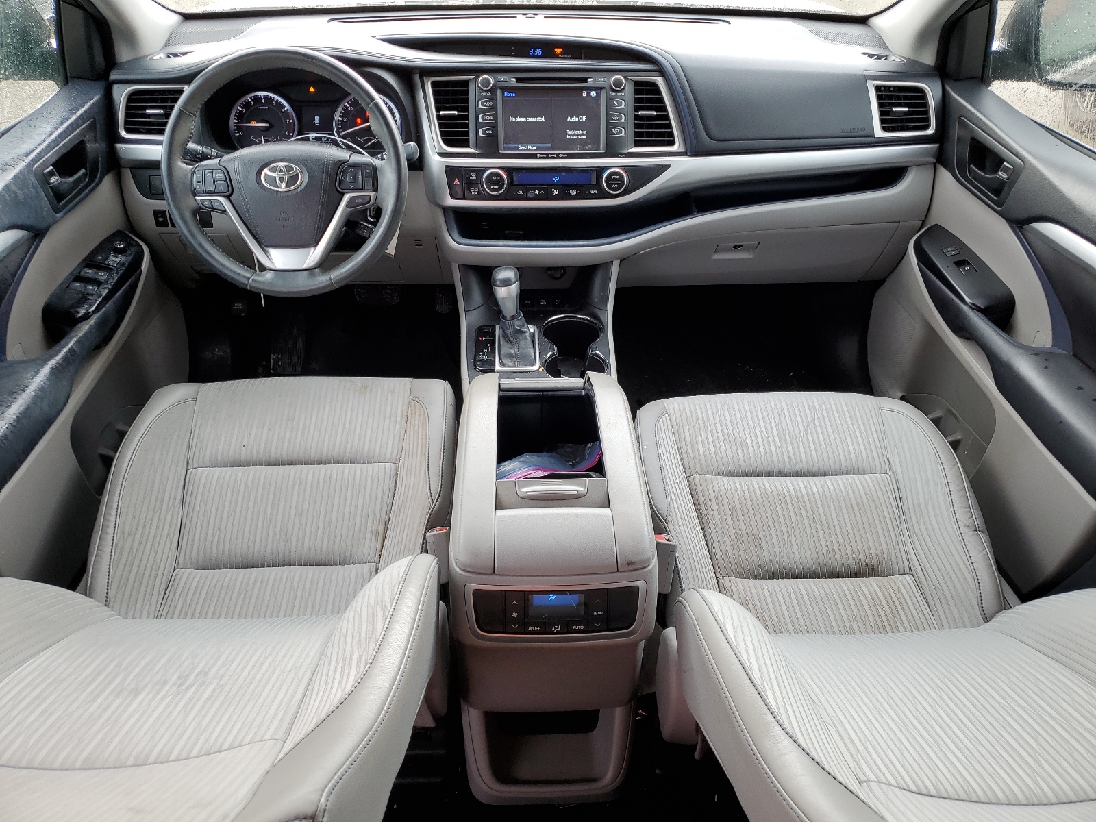 5TDBKRFH8GS338161 2016 Toyota Highlander Le