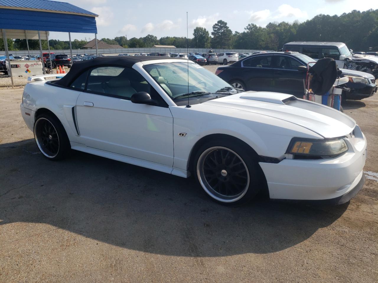 2002 Ford Mustang - Image 4