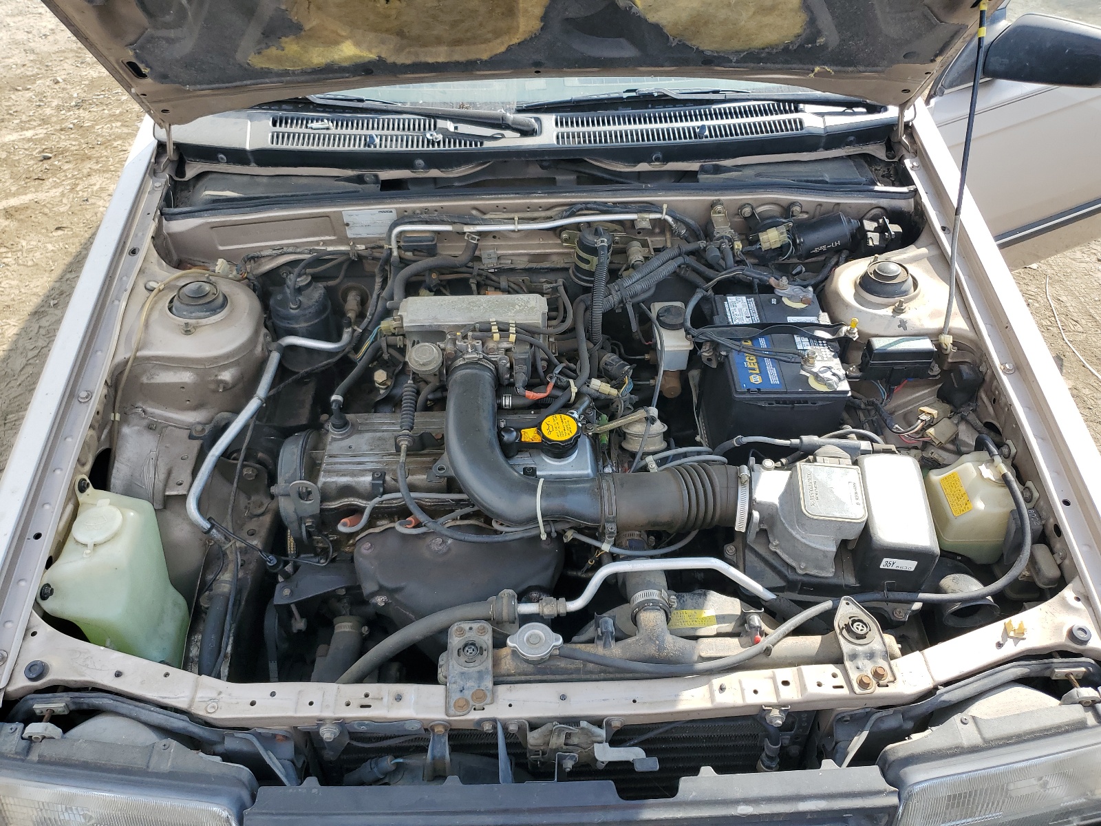 JM1BF2224H0557992 1987 Mazda 323