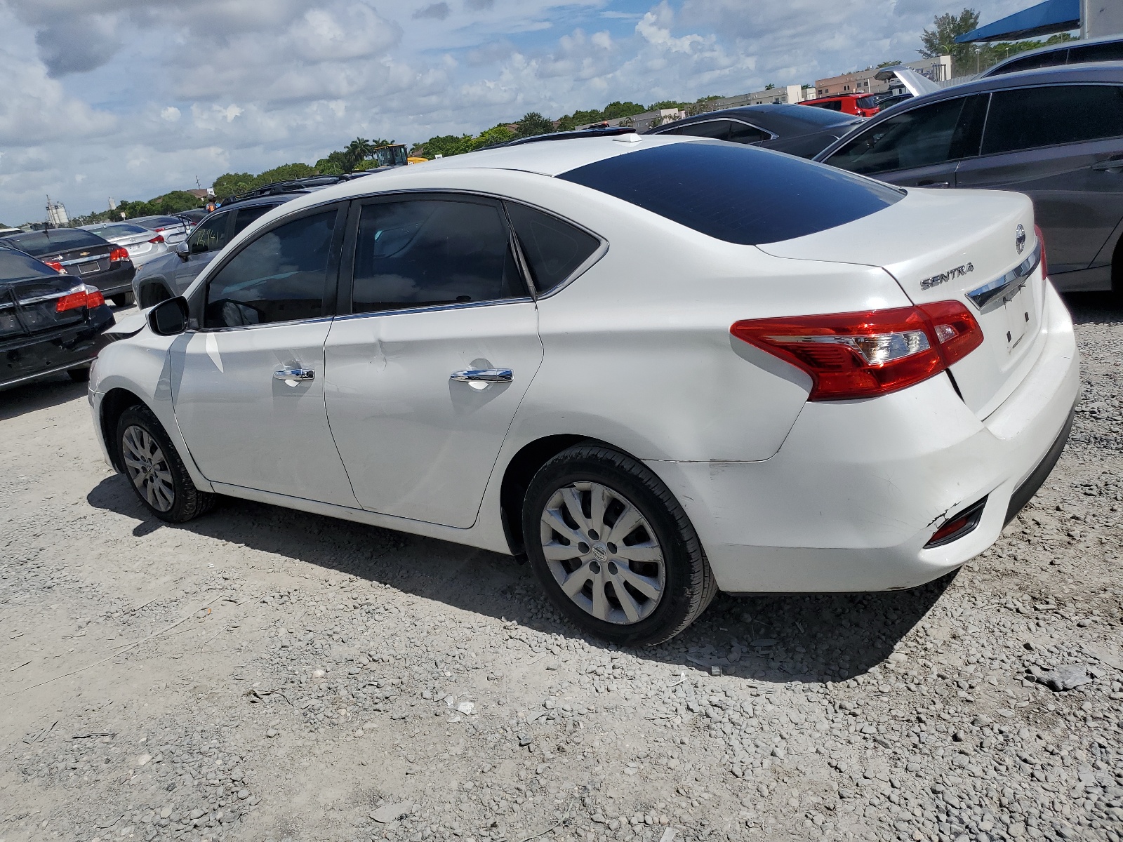 2017 Nissan Sentra S vin: 3N1AB7APXHY375739