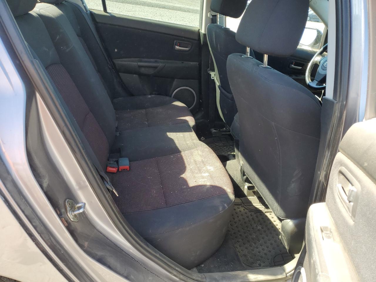 2006 Mazda 3 S VIN: JM1BK323261479424 Lot: 65245884