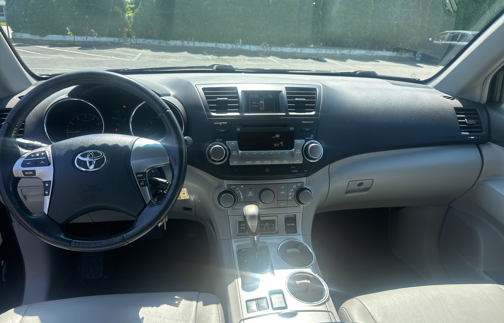 5TDBK3EH2BS049073 2011 Toyota Highlander Base