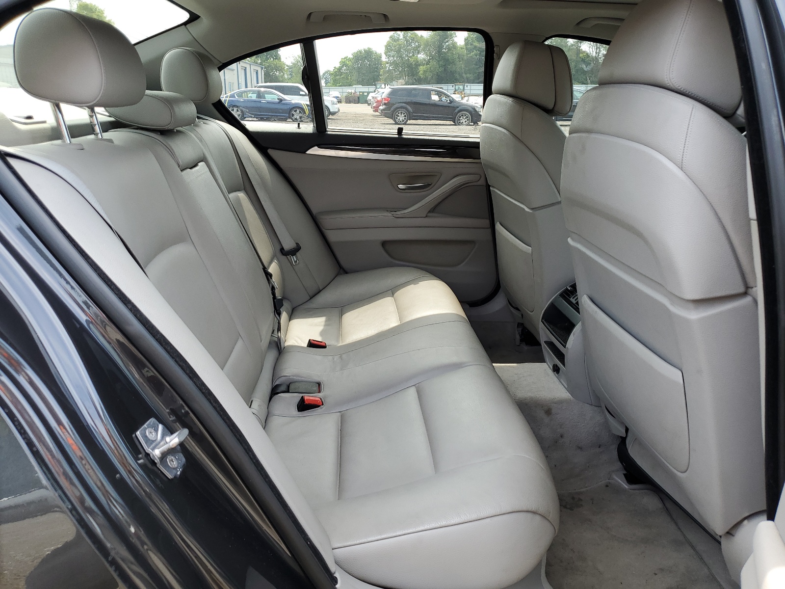 WBAFU7C59BC879480 2011 BMW 535 Xi