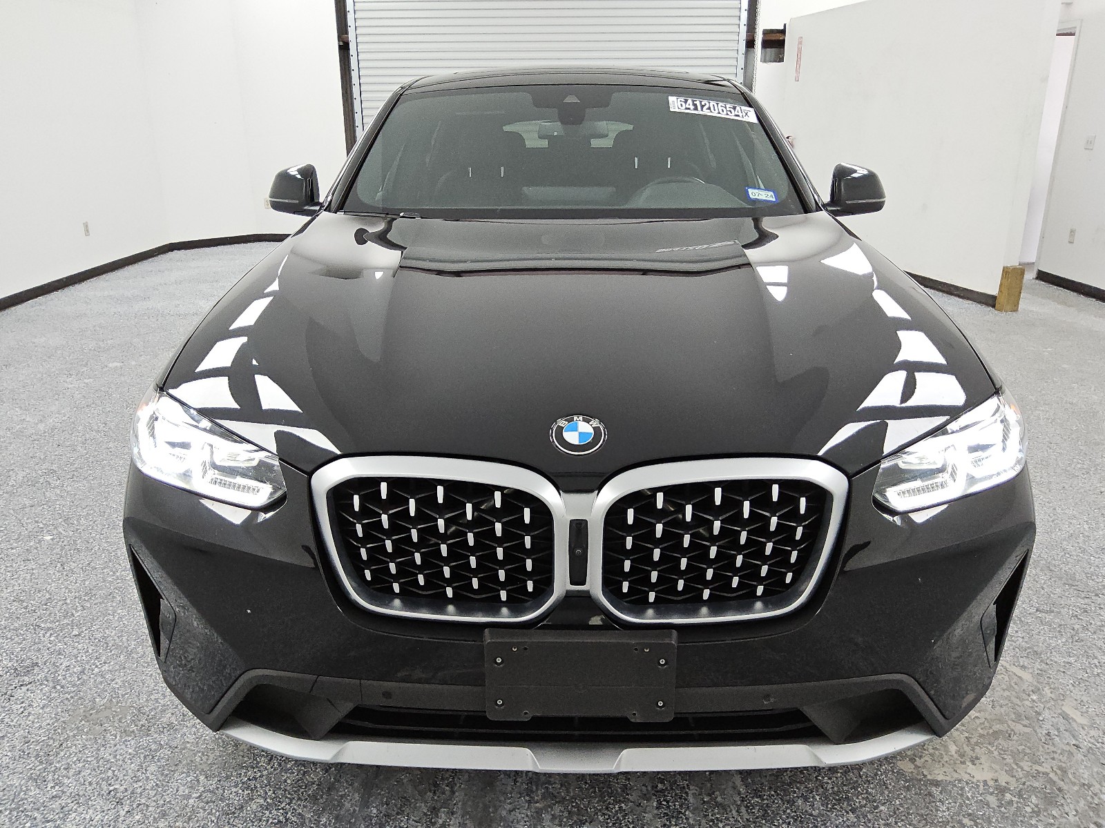 2024 BMW X4 xDrive30I vin: 5UX33DT07R9T47145