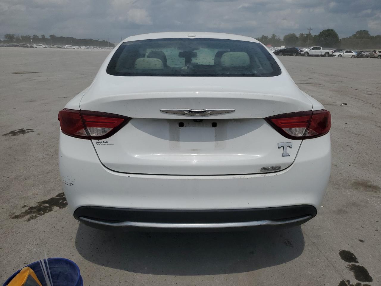 2015 Chrysler 200 Limited VIN: 1C3CCCAB4FN618797 Lot: 62671094