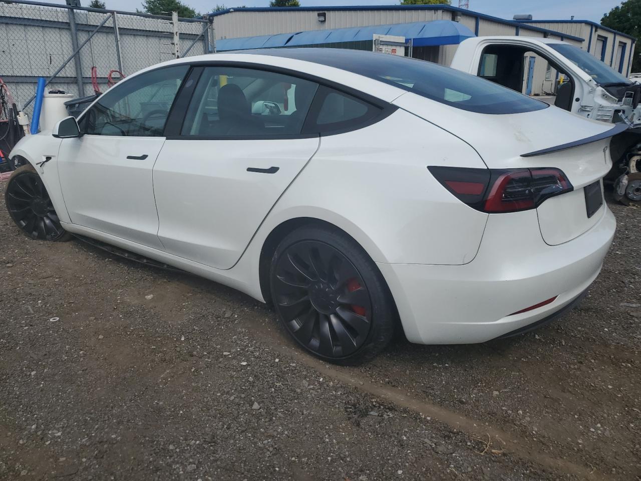 5YJ3E1EC1PF709488 2023 TESLA MODEL 3 - Image 2