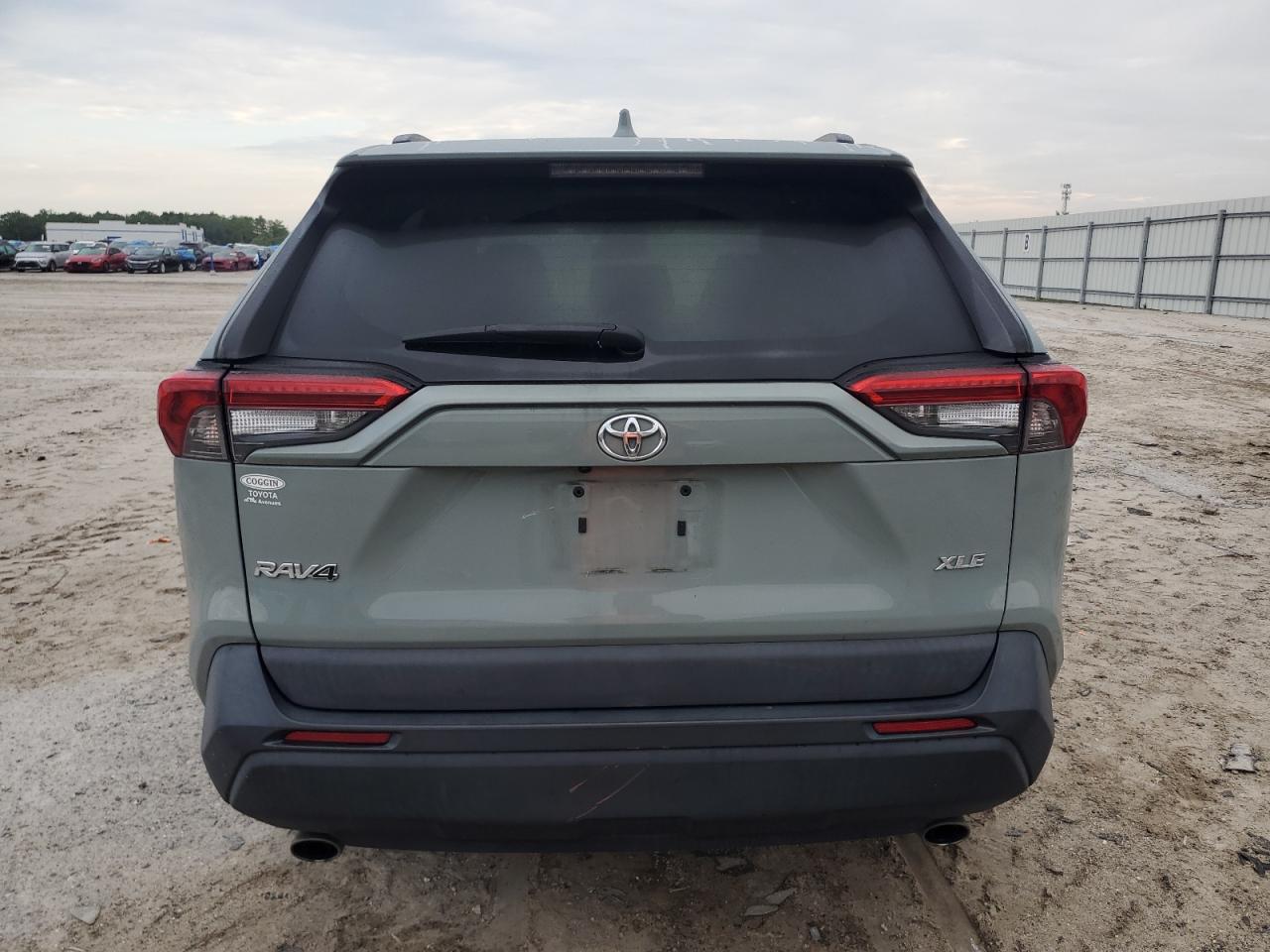 2020 Toyota Rav4 Xle VIN: 2T3W1RFV3LW061048 Lot: 64802004