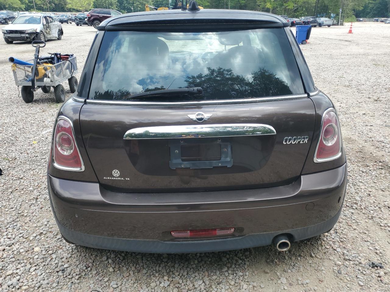 2011 Mini Cooper VIN: WMWSU3C50BT094384 Lot: 62890064