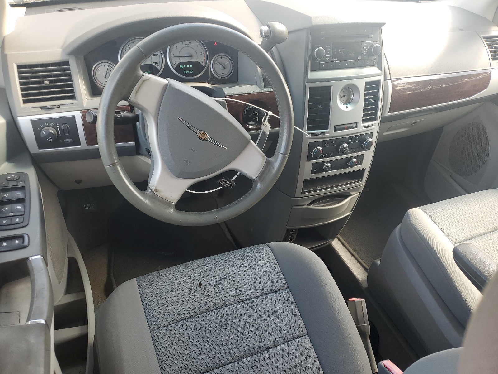 2A4RR5D12AR149024 2010 Chrysler Town & Country Touring