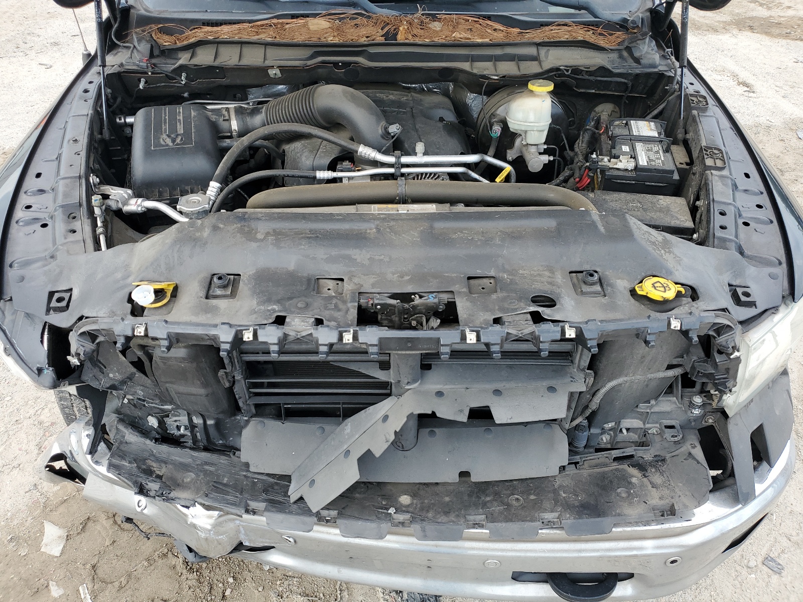 3C6RR7LT8HG593245 2017 Ram 1500 Slt