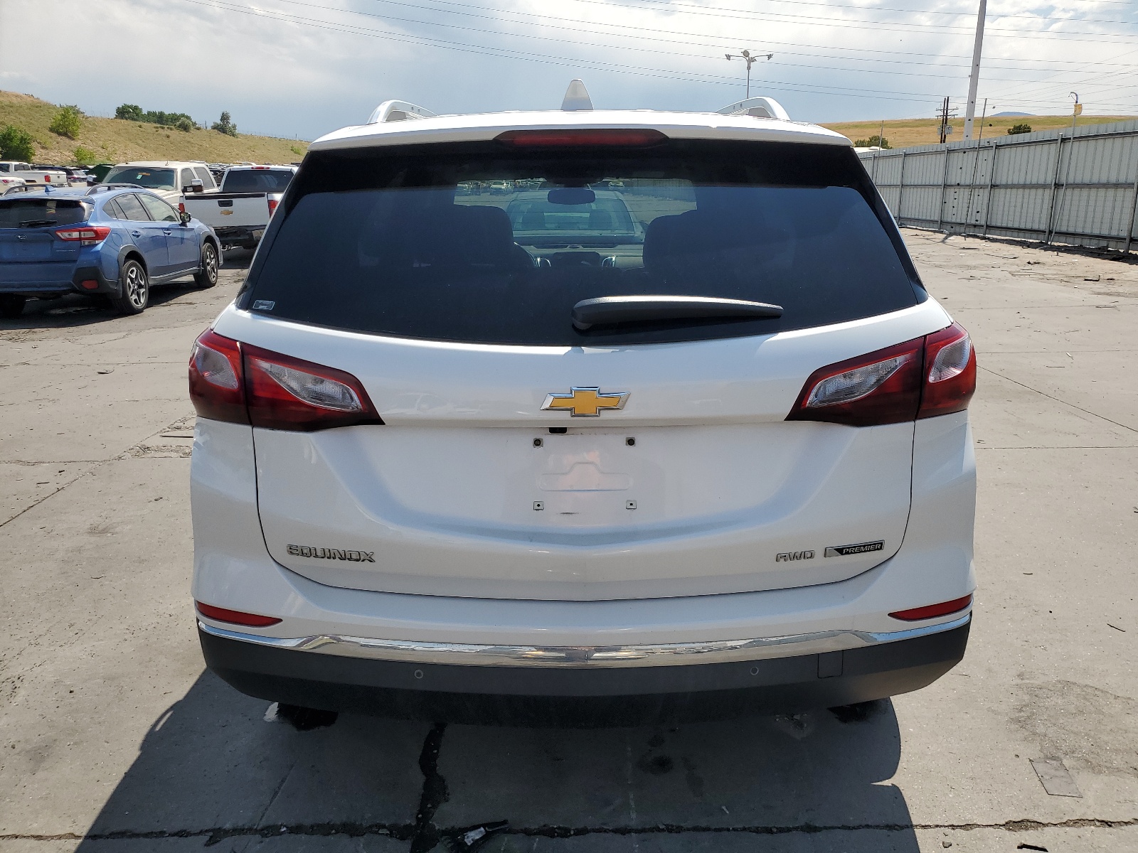 2GNAXVEV3J6302237 2018 Chevrolet Equinox Premier