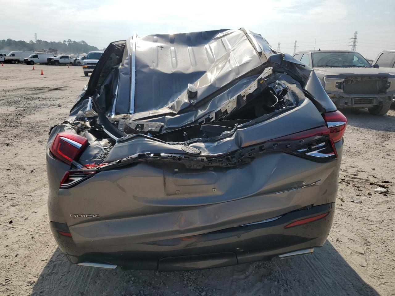 2018 Buick Enclave Premium VIN: 5GAERCKW7JJ242103 Lot: 62861454