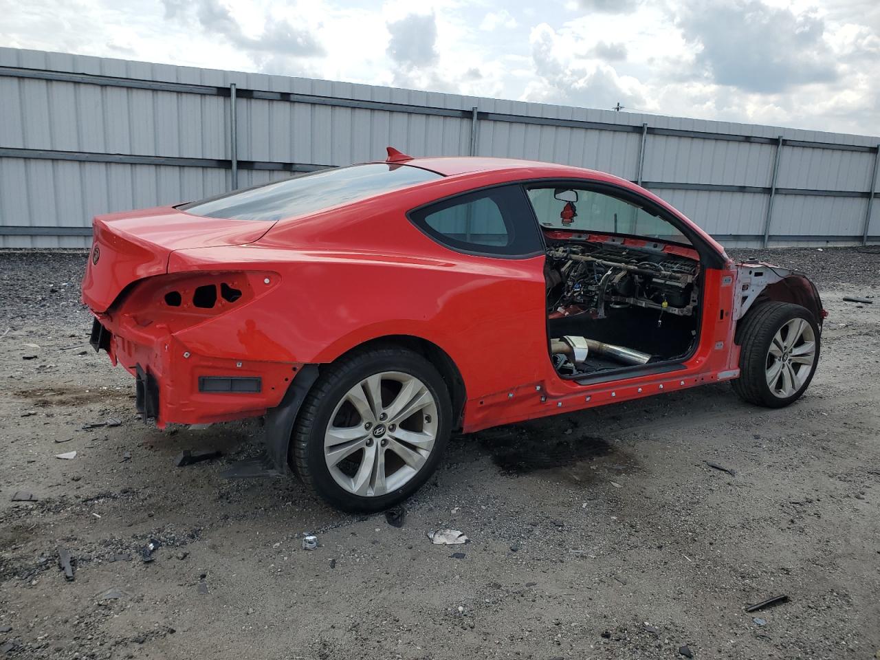 2011 Hyundai Genesis Coupe 2.0T VIN: KMHHT6KDXBU043832 Lot: 64036374