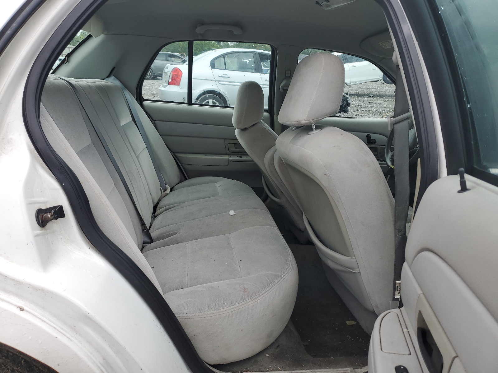 2FAFP73WX3X100505 2003 Ford Crown Victoria