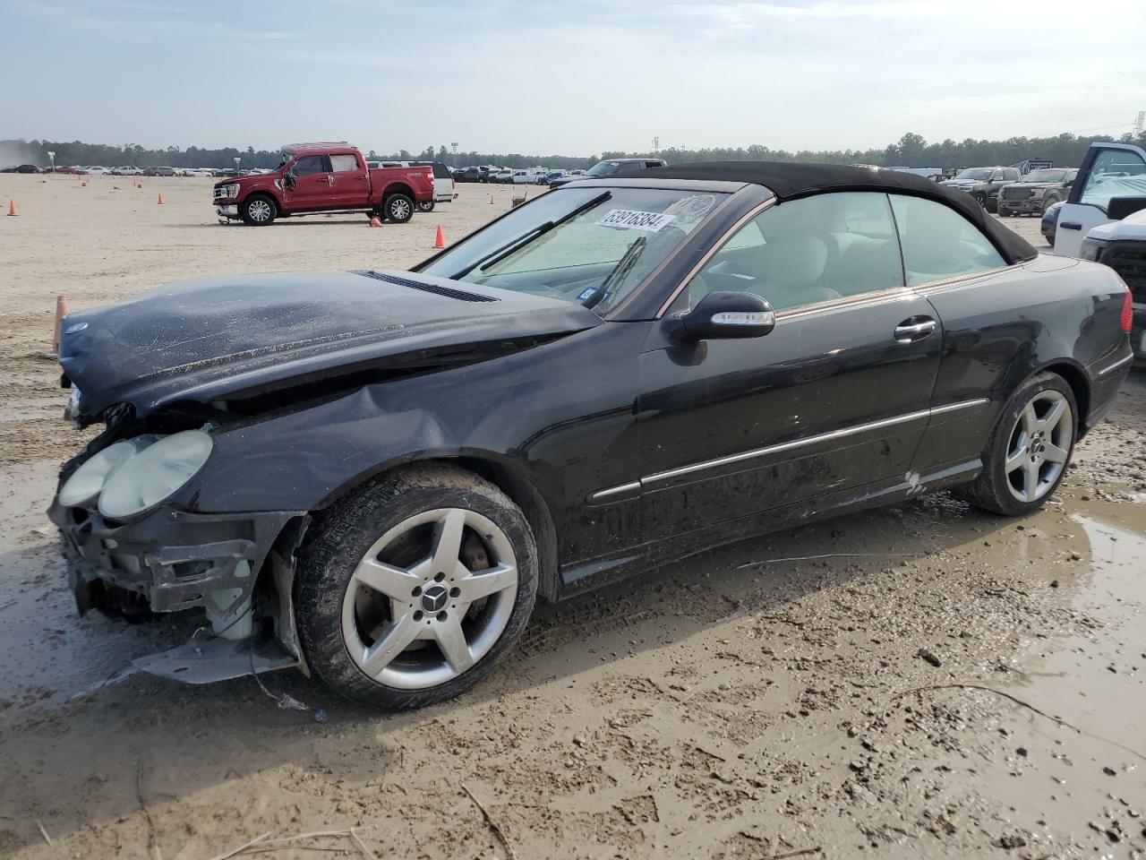 2007 Mercedes-Benz Clk 550 VIN: WDBTK72GX7T075239 Lot: 63916384