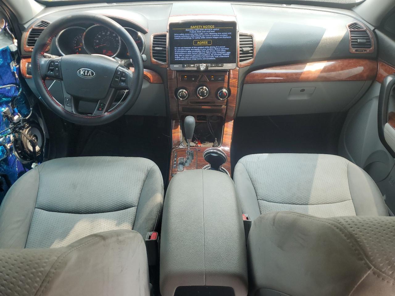 2012 Kia Sorento Base VIN: 5XYKT4A10CG220560 Lot: 63827474