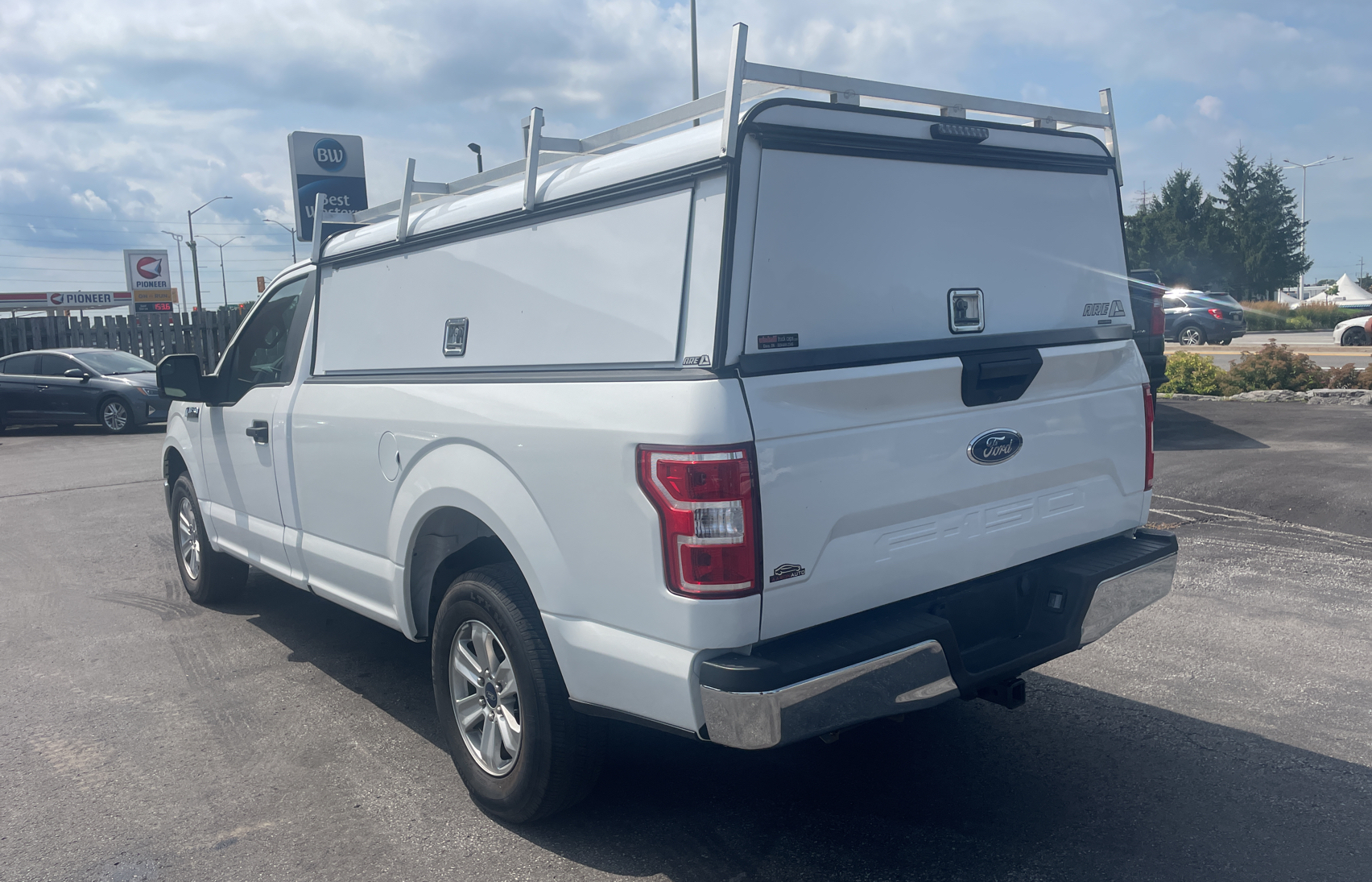 2019 Ford F150 vin: 1FTMF1C52KKD59158