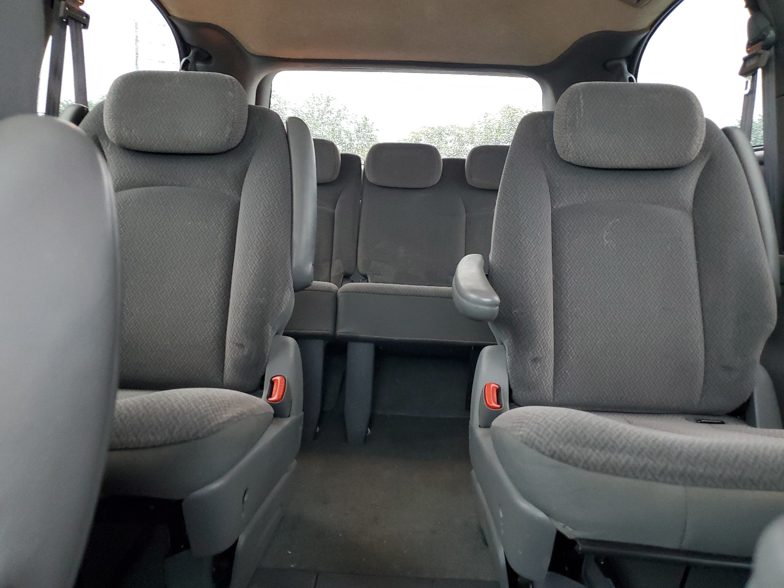 2C4GP54L05R147332 2005 Chrysler Town & Country Touring