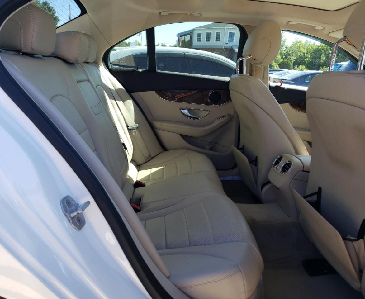 2016 Mercedes-Benz C 300 4Matic VIN: 55SWF4KB2GU109889 Lot: 59156024