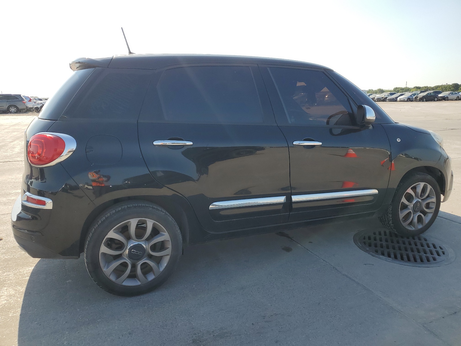 2018 Fiat 500L Lounge vin: ZFBCFACH2JZ040700