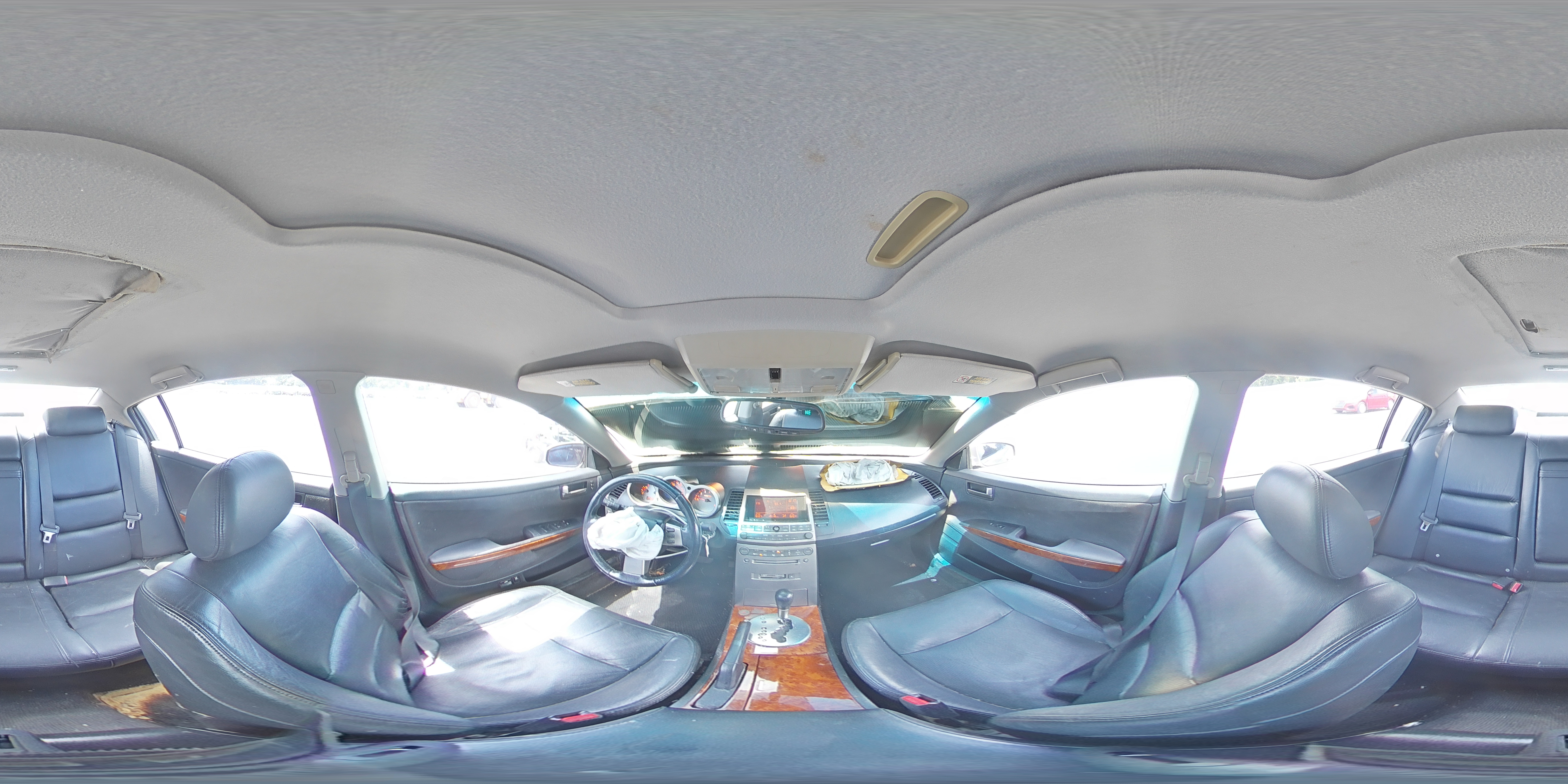 2004 Nissan Maxima - Image 12