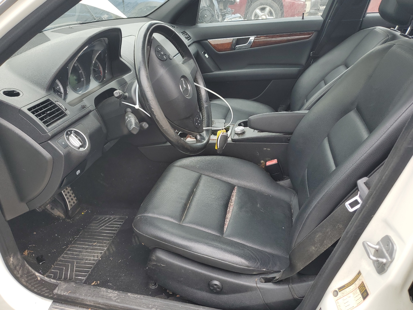 WDDGF8BB6BR175416 2011 Mercedes-Benz C 300 4Matic