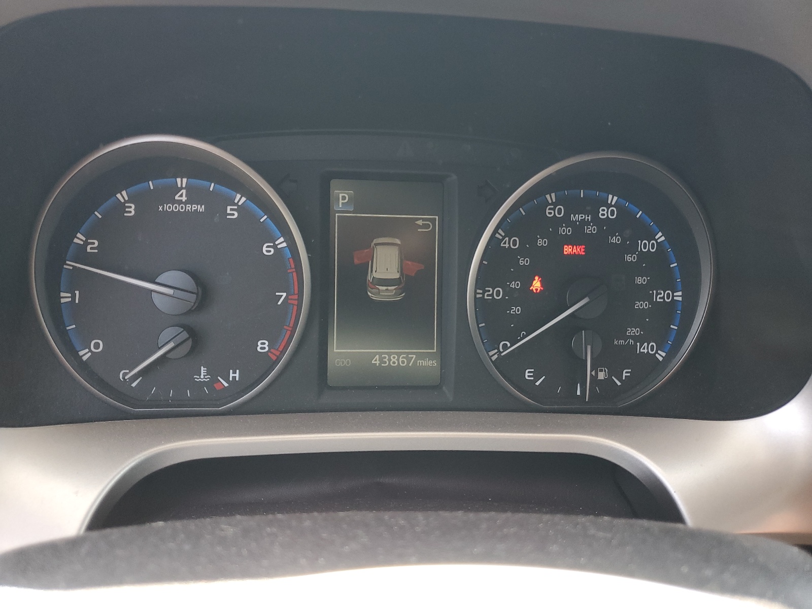 JTMZFREV0HJ141896 2017 Toyota Rav4 Le