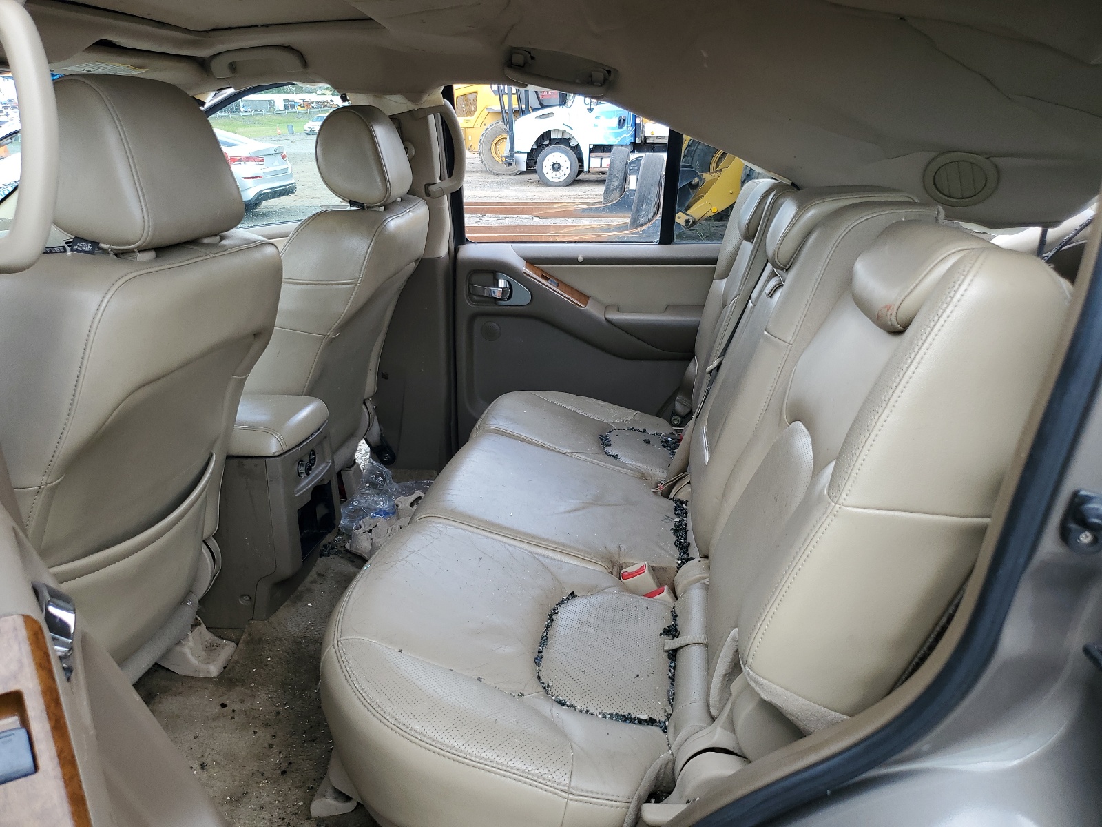 5N1AR18W45C728477 2005 Nissan Pathfinder Le