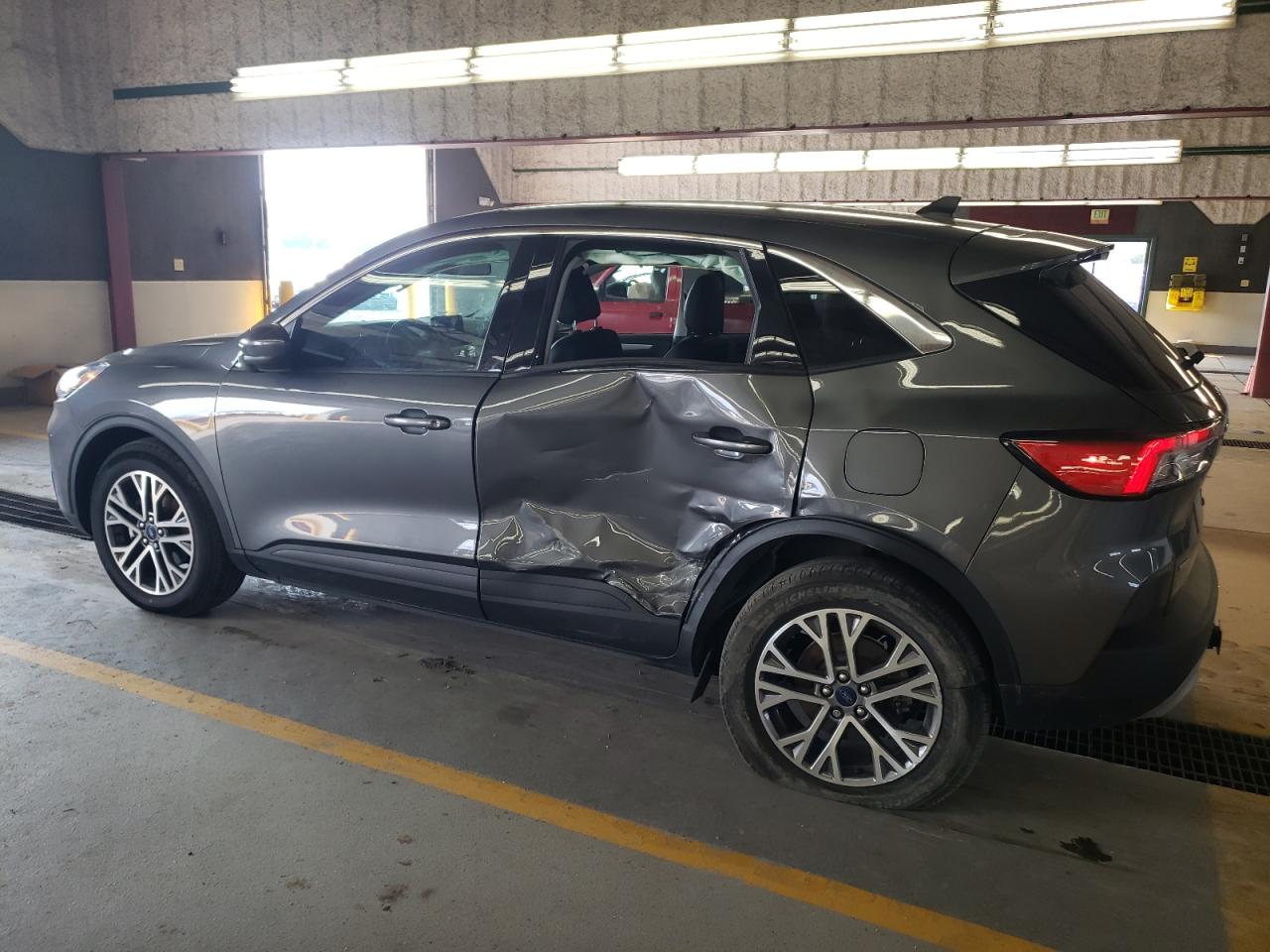 2022 Ford Escape - Image 2