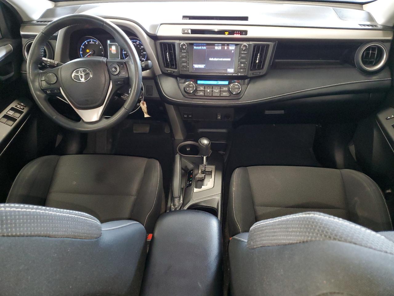 2017 Toyota Rav4 Xle VIN: 2T3RFREVXHW638648 Lot: 64049174