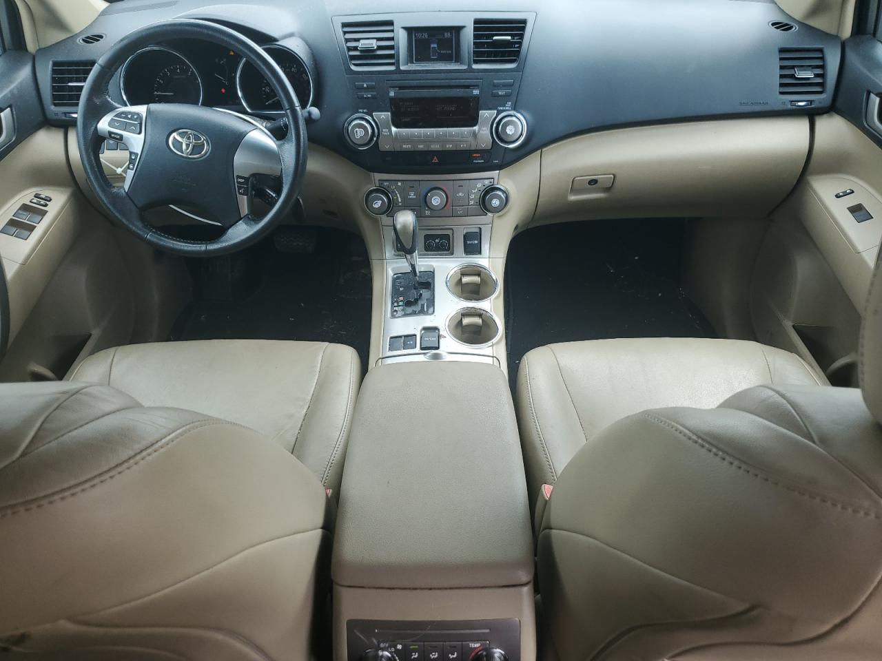 2011 Toyota Highlander Base VIN: 5TDZK3EH1BS024390 Lot: 64978774