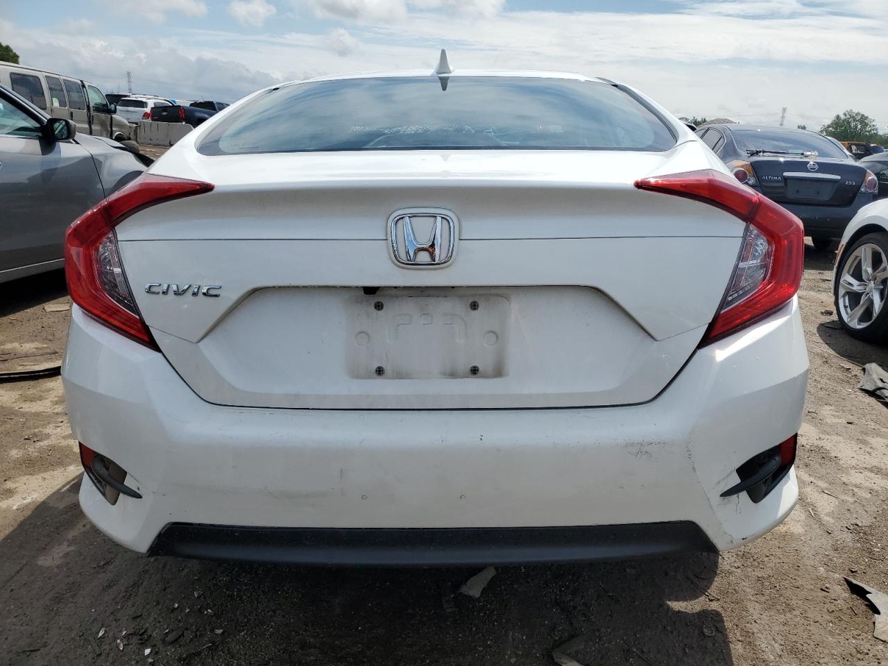 19XFC2F73JE038106 2018 Honda Civic Ex