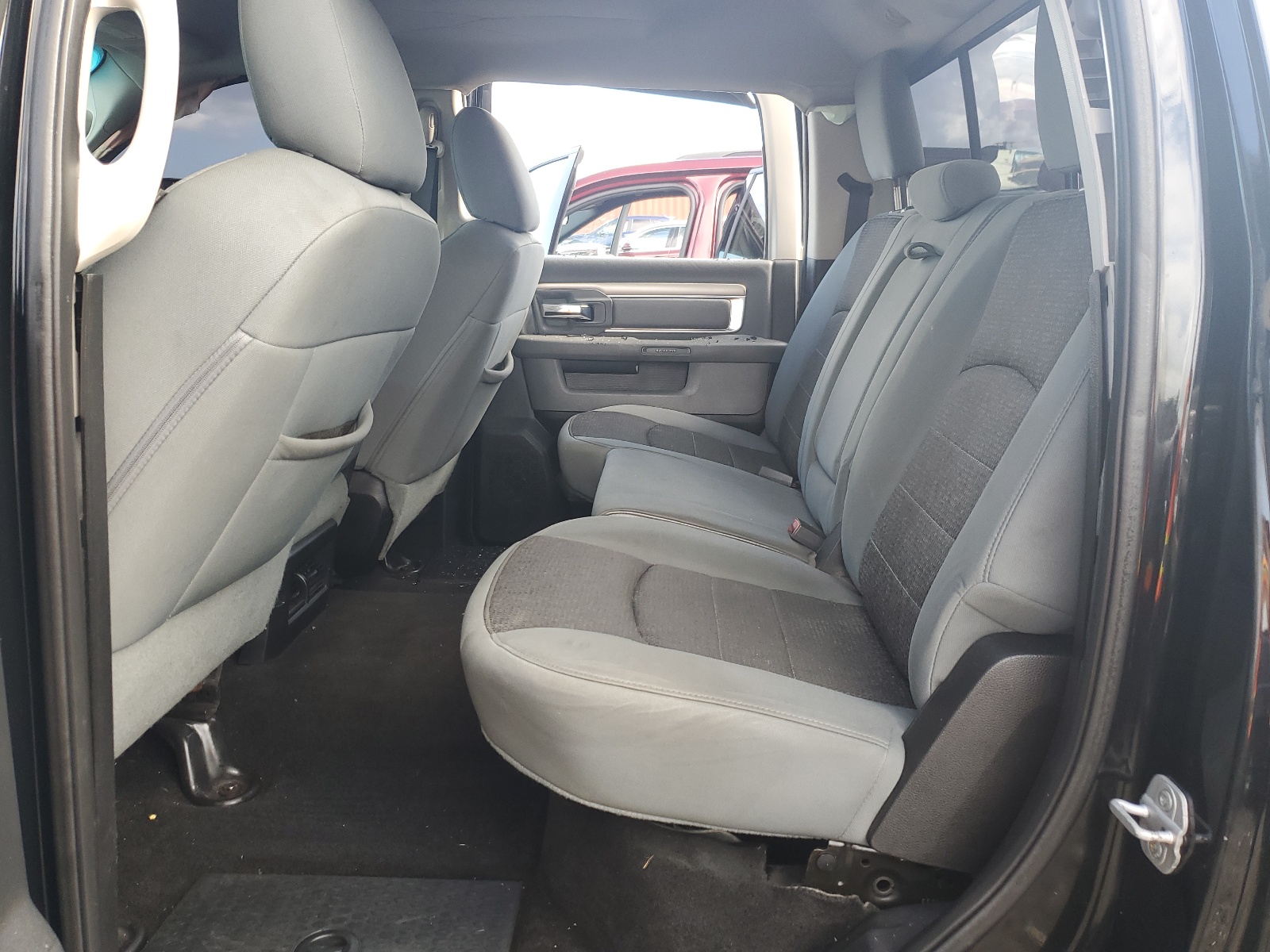 3C6UR4DL7DG570203 2013 Ram 2500 Slt