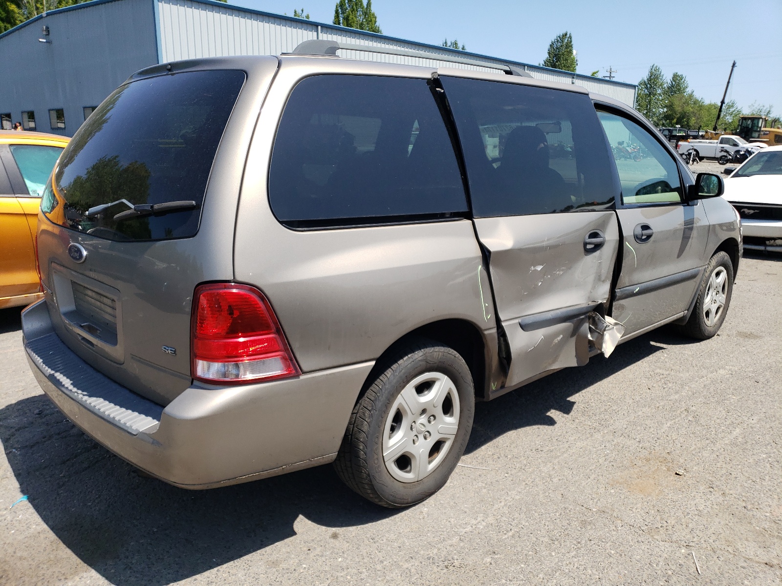 2FMDA516X6BA28745 2006 Ford Freestar Se