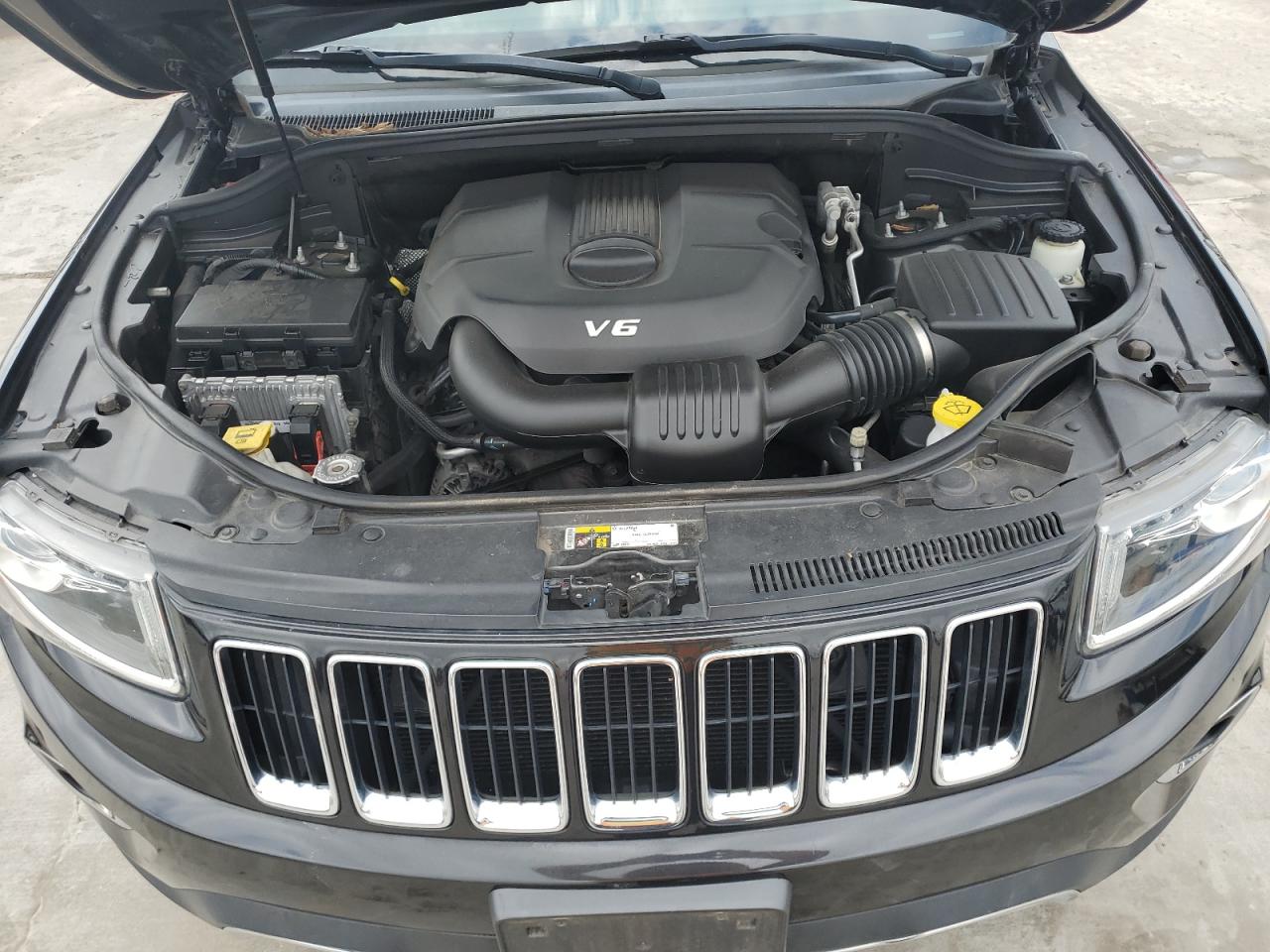 2015 Jeep Grand Cherokee Limited VIN: 1C4RJEBG9FC906392 Lot: 63286144