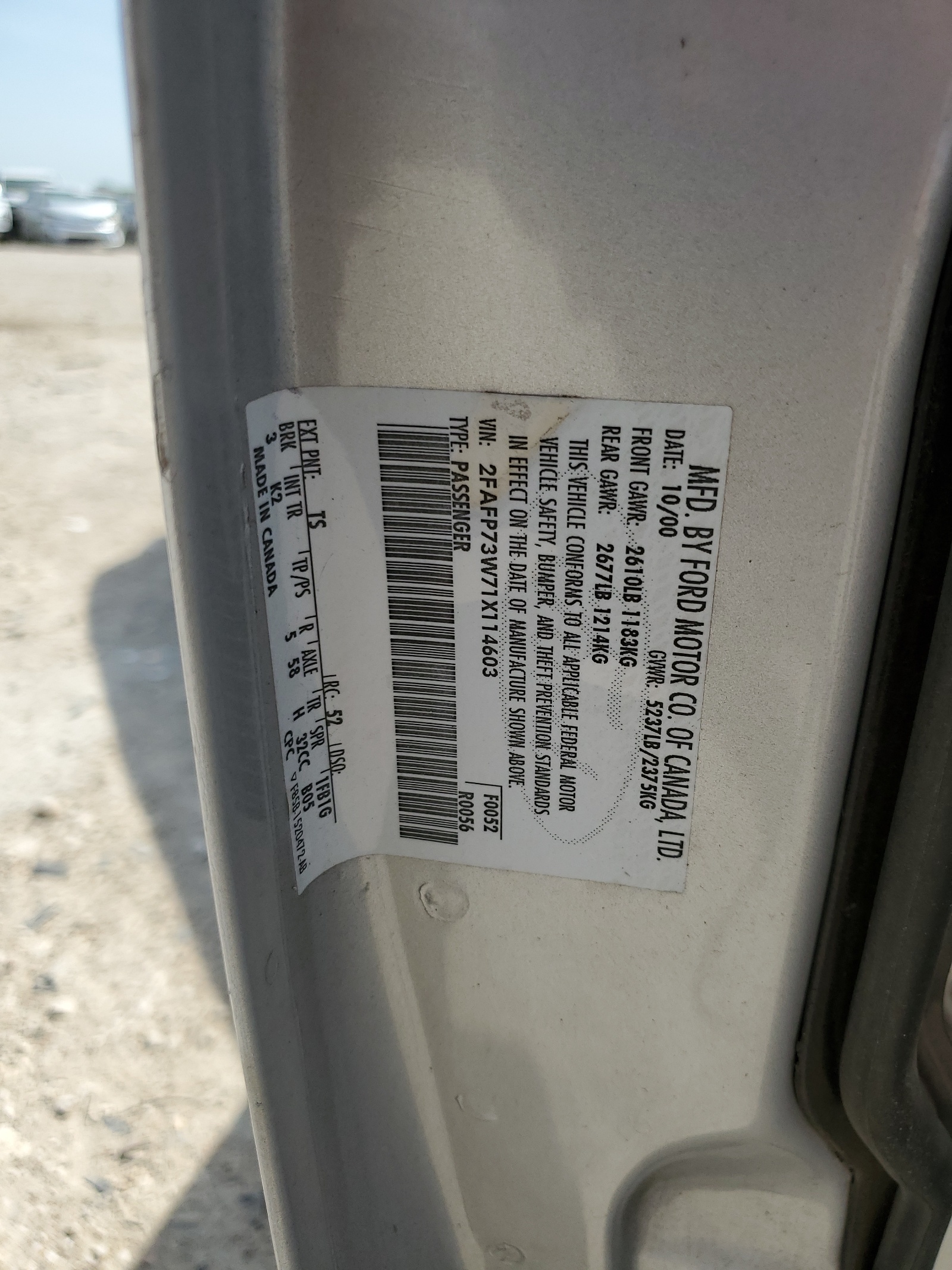 2FAFP73W71X114603 2001 Ford Crown Victoria