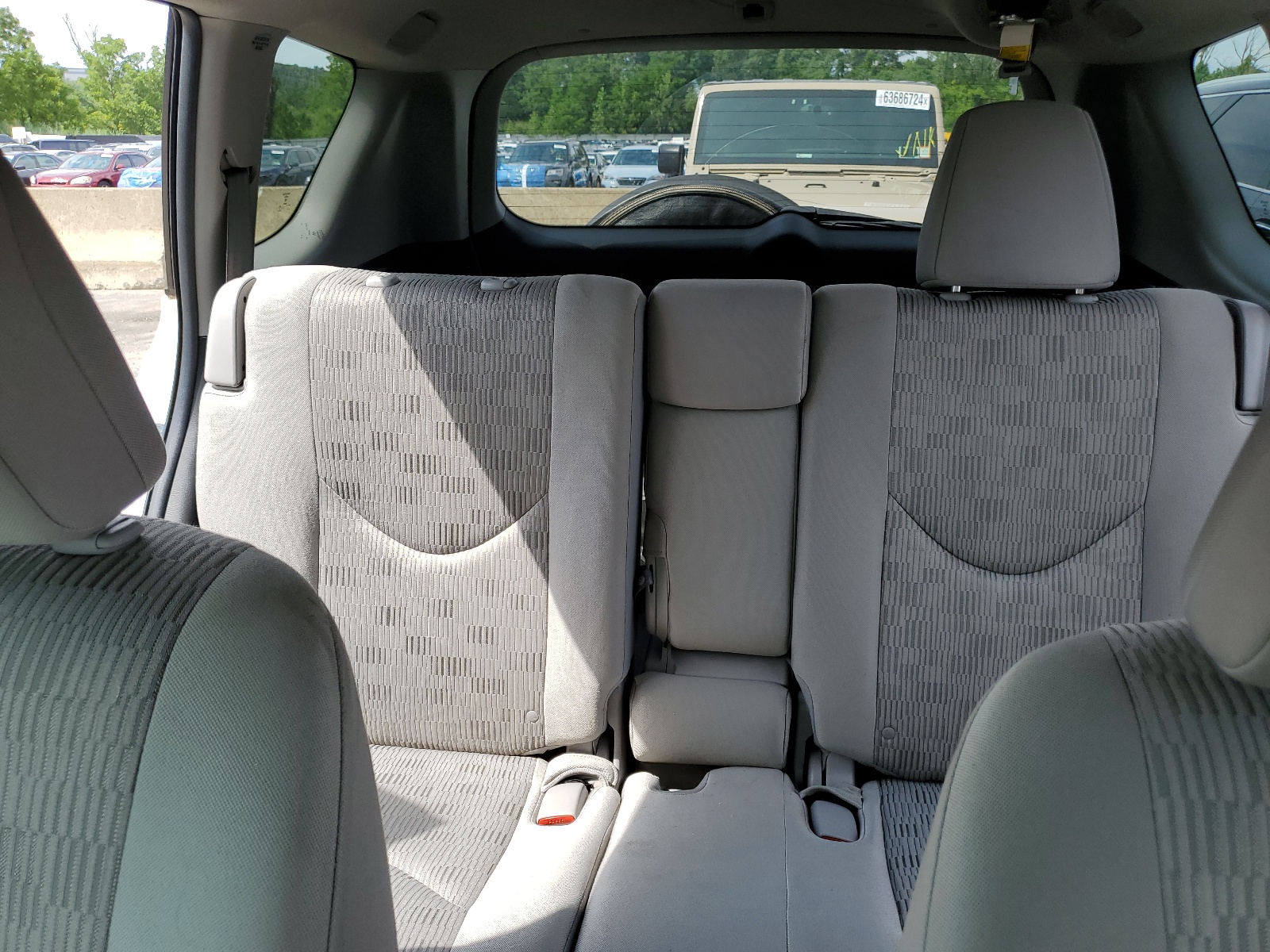 2T3BF4DV4BW160532 2011 Toyota Rav4