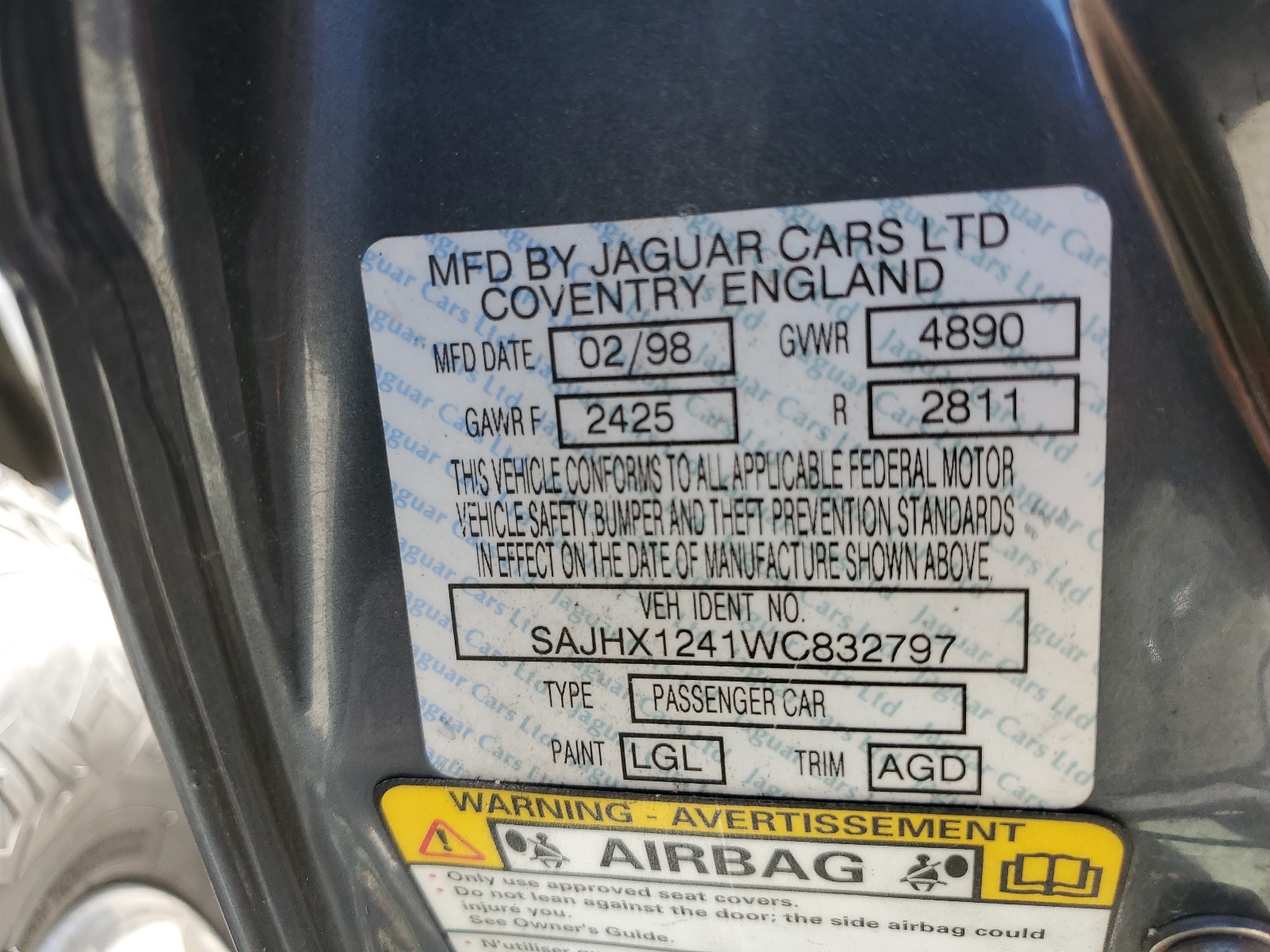 SAJHX1241WC832797 1998 Jaguar Xj8